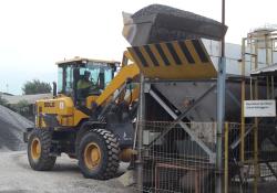 80 seconds with SDLG loader optimizes operations at Holcim's Indonesia plant.jpg