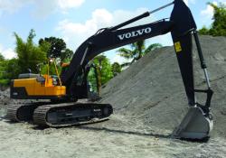 Volvo EC200D boosts productivity at Yogyakarta aggregate facility_2.jpg