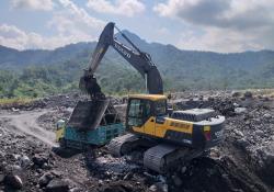 CV Putra Kartini’s Volvo EC200D excavator