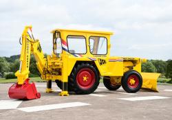 The JCB 1 backhoe has undergone a full restoration