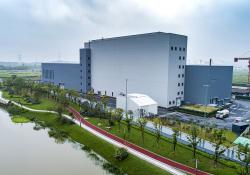 The asphalt production centre in Hangzhou