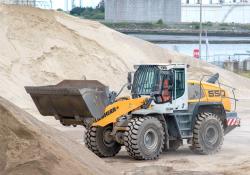 One of Tees Valley's two Liebherr L 550 XPower loaders in operation