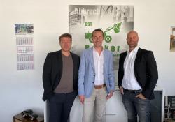 Pictured are representatives from BST Becker Sanierungstechnik, who bought the first EvoQuip Colt 1600 compact scalping screen from Moerschen Mobile Aufbereitung. (L-R) Michael Pfeiffer (GM BST), Sven Brookshaw (GM Moerschen Mobile Aufbereitung GmbH), and Christian Becker (GM BST).