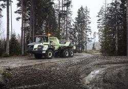 Volvo’s new HX04 articulated hauler prototype is powered by hydrogen fuel cells