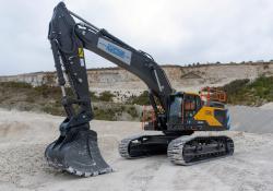 Ashcourt Group’s first Volvo EC550E crawler excavator from SMT GB in general purpose configuration at Partridge Hall Quarry in Yorkshire