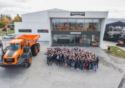 The new Doosan facility and the Garnea team