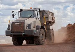 The Rokbak RA30 hauler in operation at Aerolite Quarries. The site supplies lightweight scoria volcanic rock, which produces more product at less weight to be delivered and lowers the carbon footprint. Image: Rokbak