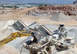 Lokotrack LT1213S impact crusher 