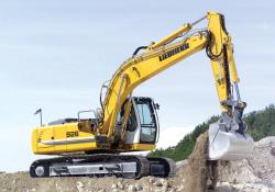 Liebherr R926 digging in a quarry 