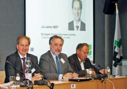 European Parliament's Jo Leinen, FIEC's Ulrich Paetzold and EQAR's Manfred Wierichs presenting their thoughts on recycling