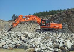 Doosan’s DX490LC-3 crawler excavator 