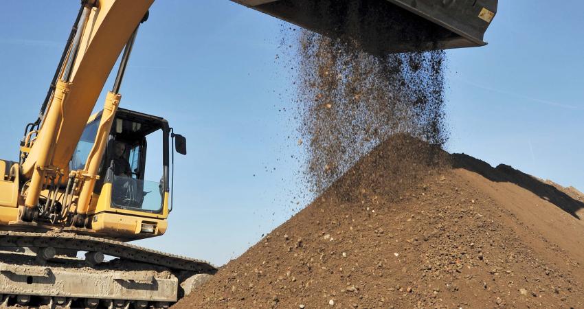 Simex's VSE 40 screening bucket on a Komatsu crawler excavator