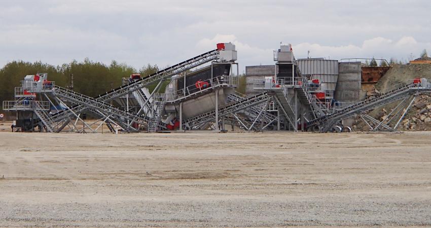 Sandvik Construction crushing and screening plant