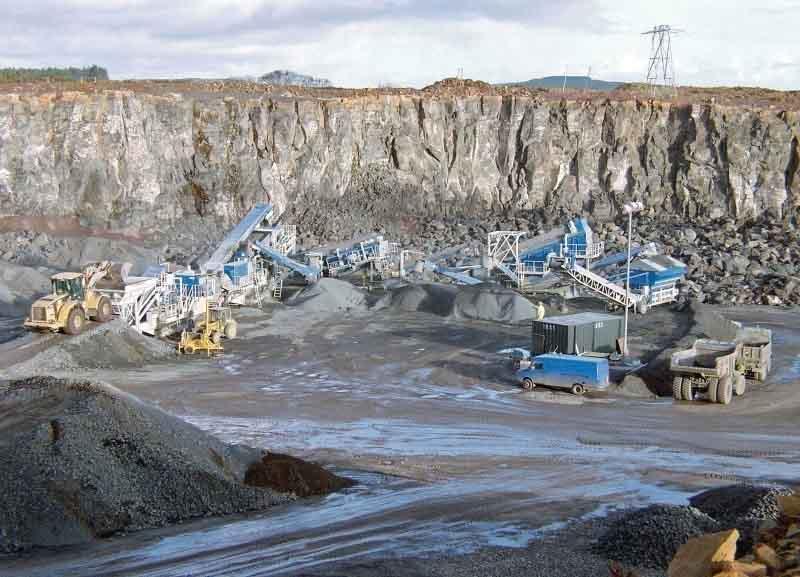 Kleeman mobile crushing and screening installation