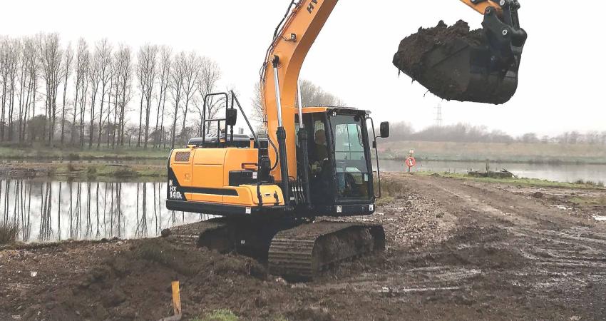 Hyundai HX140 L crawler excavator 