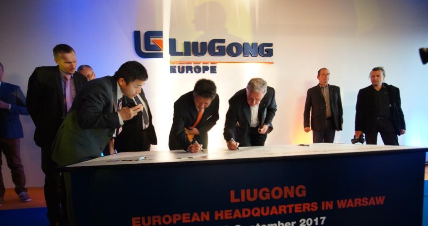 LiuGong European HQ in Waesaw Opening Ceremony on 27th.jpg