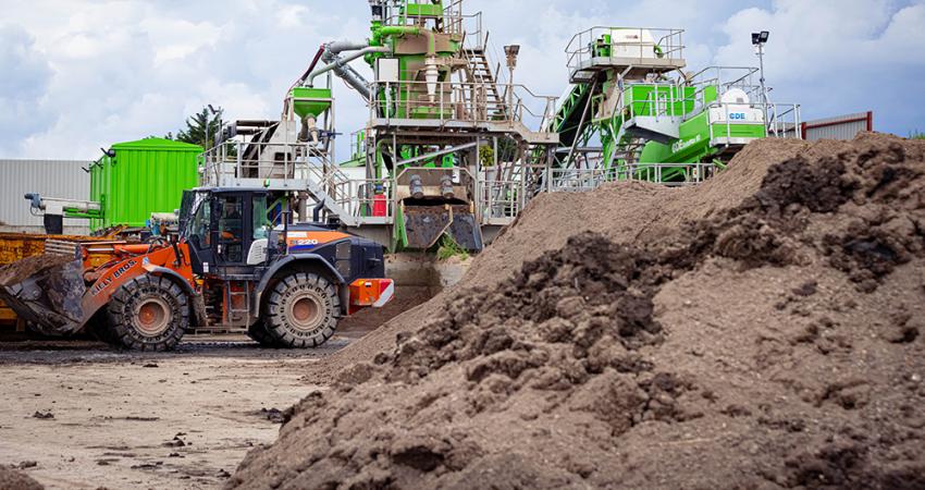 Kiely Bros has achieved big operational gains by investing in a 30tph trommel fines recycling plant from CDE