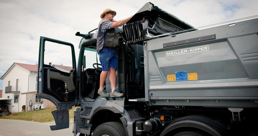 Stefan Murner of Glas with the company's new Meiller tipper