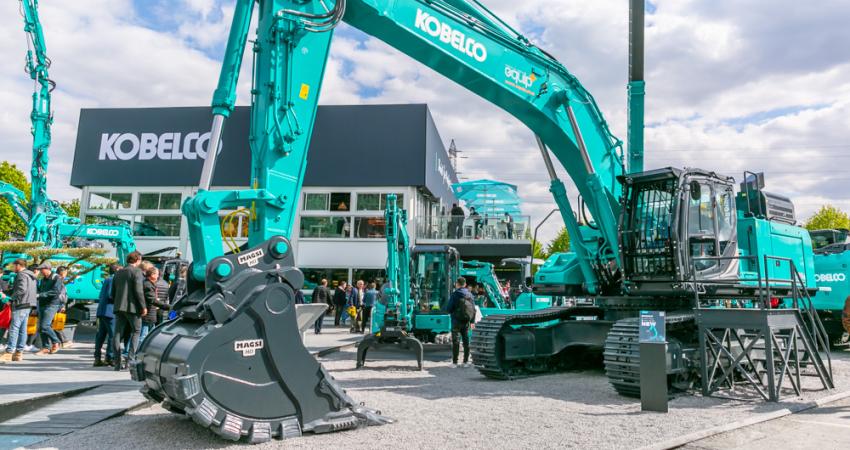 Kobelco’s new SK520LC-11 excavator offers increased performance