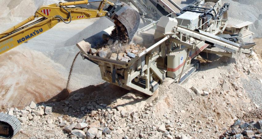 Lokotrack LT1213S impact crusher 