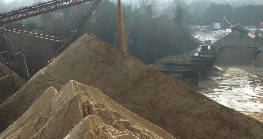 sevenoaks quarry sand pile