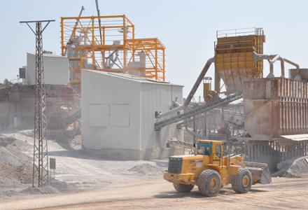 Loader in front of Turkish quarry