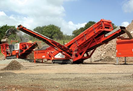 Mobile crushing and screening equipment