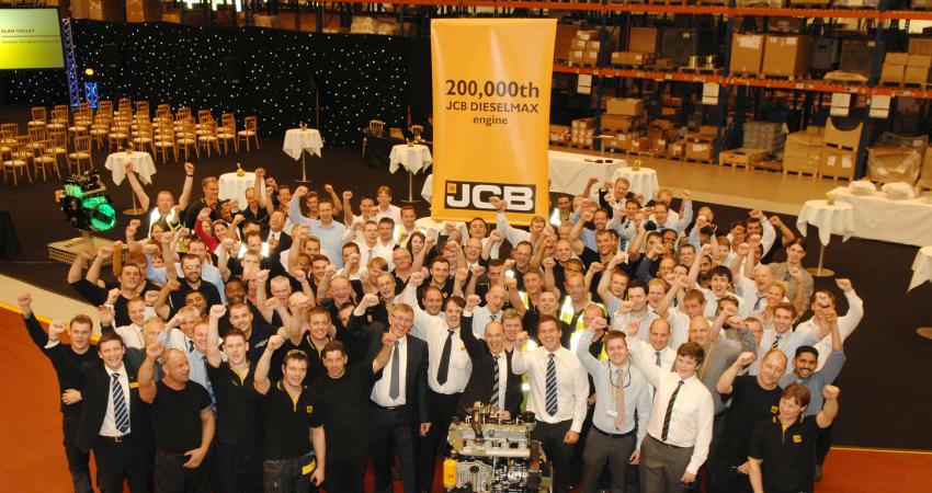 JCB Power Systems employees celebrate the 200,000 JCB engine milestone