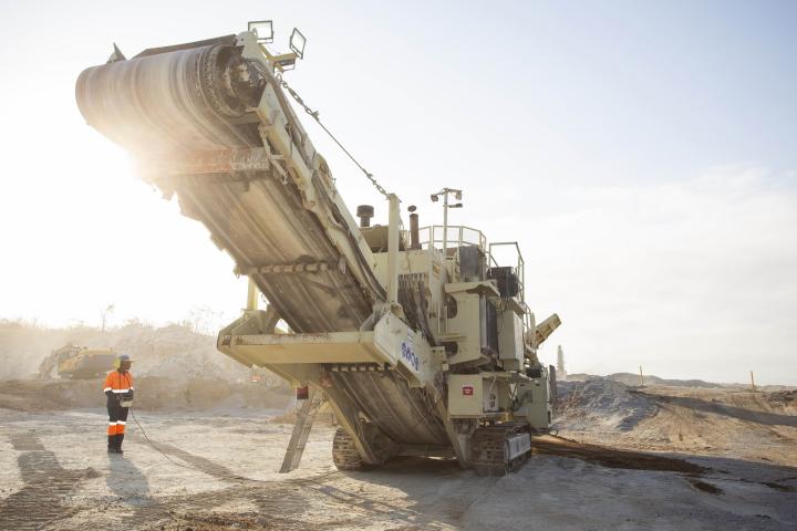 The Metso LT300HP mobile cone crusher is tracked into working position. Image: Metso