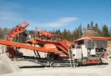 Sandvik’s UH450E crushing and screening system 