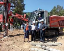 Sandvik Tiger DG700 Surface Top-hammer Drill rig