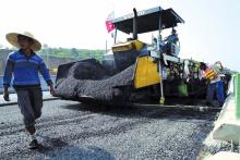 Volvo CE ABG8820 tracked pavers 