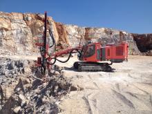 Sandvik Ranger DX800 hammer drill rig