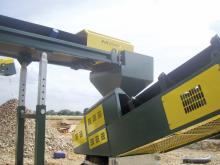 stockpile M2500 E4X and feed hopper