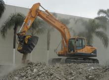 Hyundai 220 LC-95 excavator