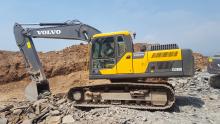 A Volvo EC200D is  boosting productivity at PT. Piramida Utama Perkasa's crushing plant.jpg