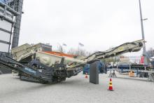 Metso-Lokotrak ST2.3-1.jpg