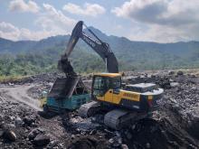 CV Putra Kartini’s Volvo EC200D excavator