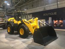 A Komatsu Dash 8 wheeled loader fitted with Continental EM-Master tyres