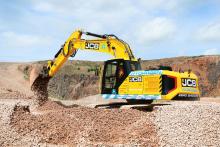 The ground-breaking JCB 220X hydrogen-powered 