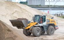 One of Tees Valley's two Liebherr L 550 XPower loaders in operation