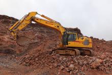 Lorban TP’s Generation 9 Liebherr R 945 crawler excavator at work at a Carrières du Bassin de la Sambre quarry site