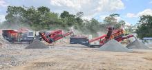 Hunan Yan Run’s Sandvik QI442 HS tracked impact crusher and QA335 Doublescreen in action