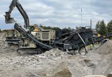 Lokotrack® LT1213 mobile impactor crusher is well equipped for crushing demolition waste. 