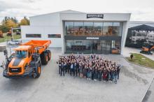 The new Doosan facility and the Garnea team