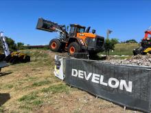 Attendees at the Réunion and Mayotte events could see Develon machines in dynamic demonstrations using Steel Wrist and MB Crusher attachments