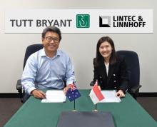 Left to right: Ng Chen Wei, MD of Tutt Bryant, and Christabel Chan, global business director of Lintec & Linnhoff signing the distribution agreement