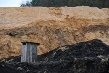 A toilet on a quarry site. Pic: Aliaksandr Bukatsich. Photo 21347210 Dreamstime.com