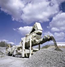 Mobile crusher at work