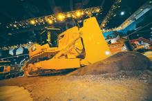 CAt D7E at exhibition 